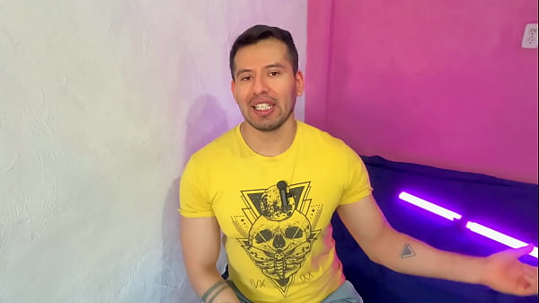 Professor and university student have oral sex in the professor's car! sexual story